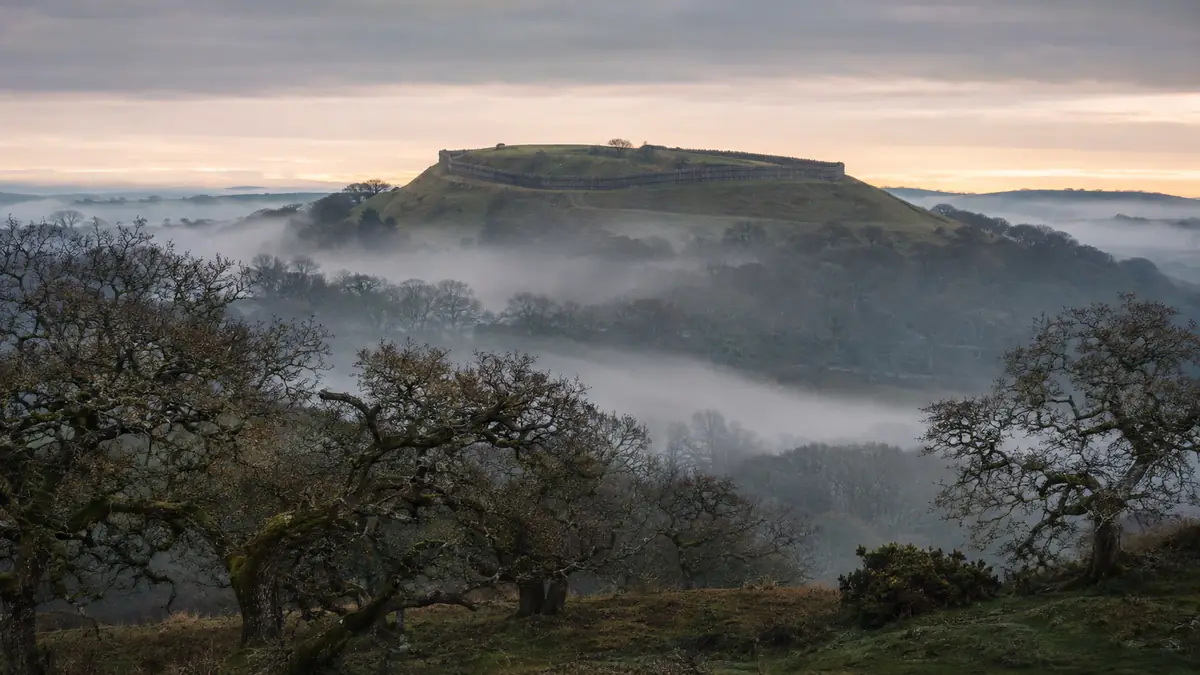 Post-Roman Britain in the Warlord Chronicles: no magic, no shining armour, and a civilisation visibly falling apart.
